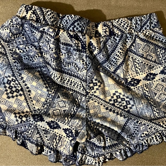 Blue Boho Geometric Print Ruffle Hem Shorts – Girls Size 6X - Picture 4 of 4